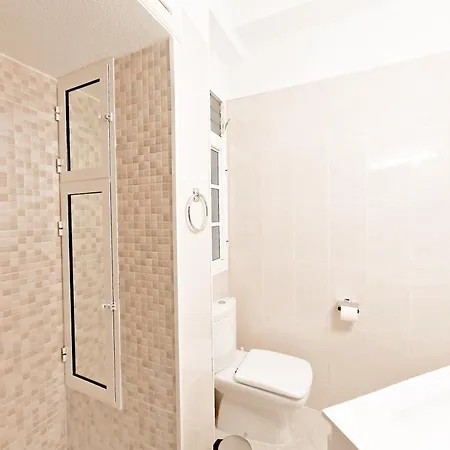 Apartament De *